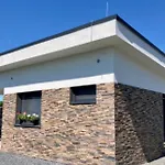 Nad Prehradou شقة